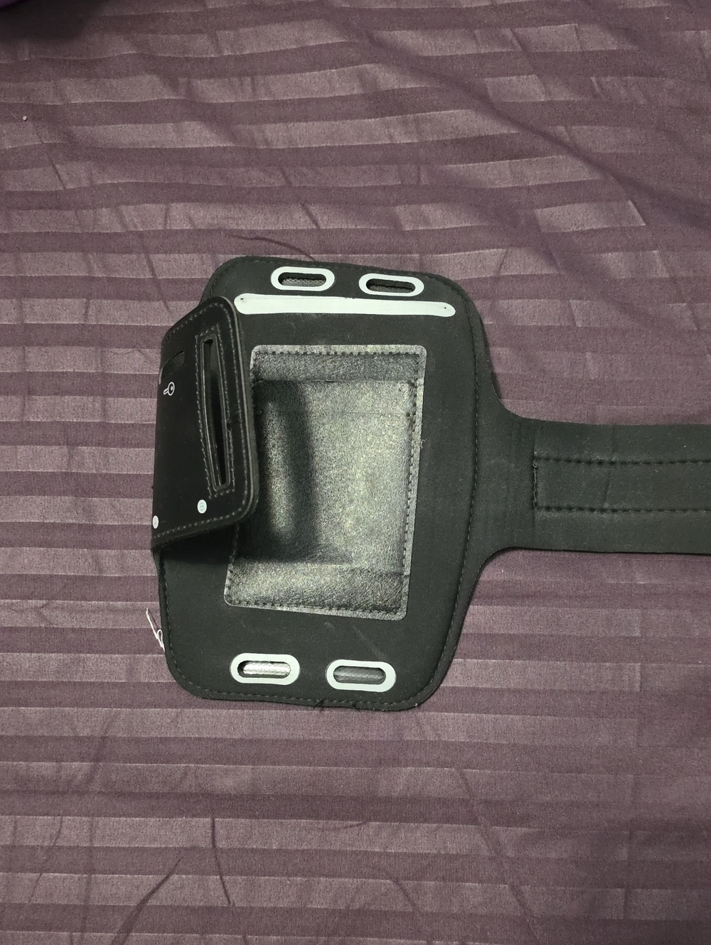 Black Sports Armband Phone Holder for Running - Universal Phone Fit